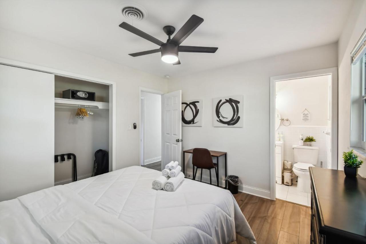 Plush Sheets, Games!, Huge Backyard, Massage Chair Tampa Eksteriør billede