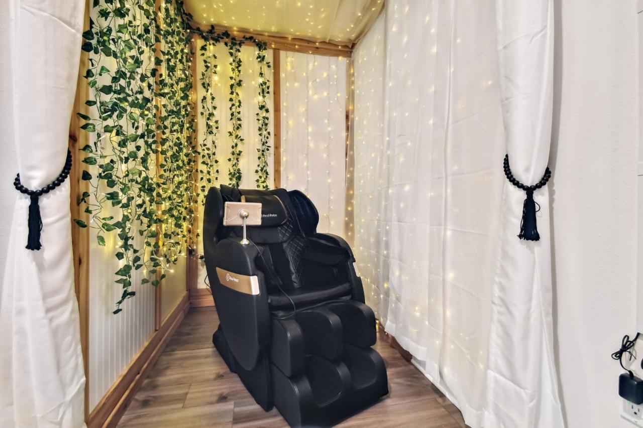 Plush Sheets, Games!, Huge Backyard, Massage Chair Tampa Eksteriør billede